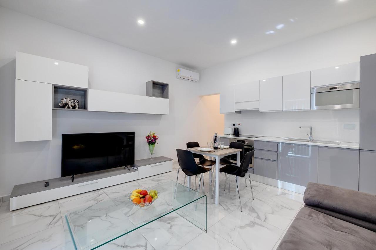 Modern 1Br Apartment, Central Location 슬리에마 외부 사진