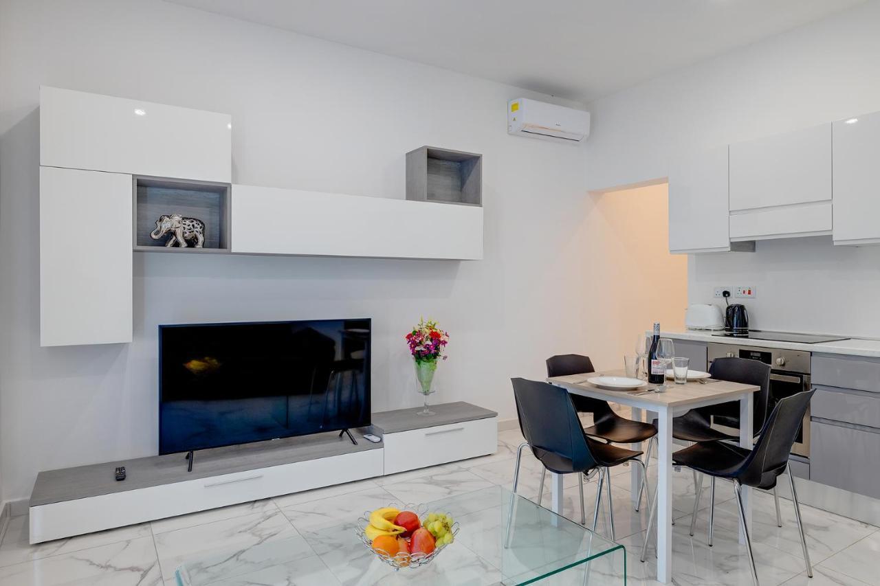 Modern 1Br Apartment, Central Location 슬리에마 외부 사진