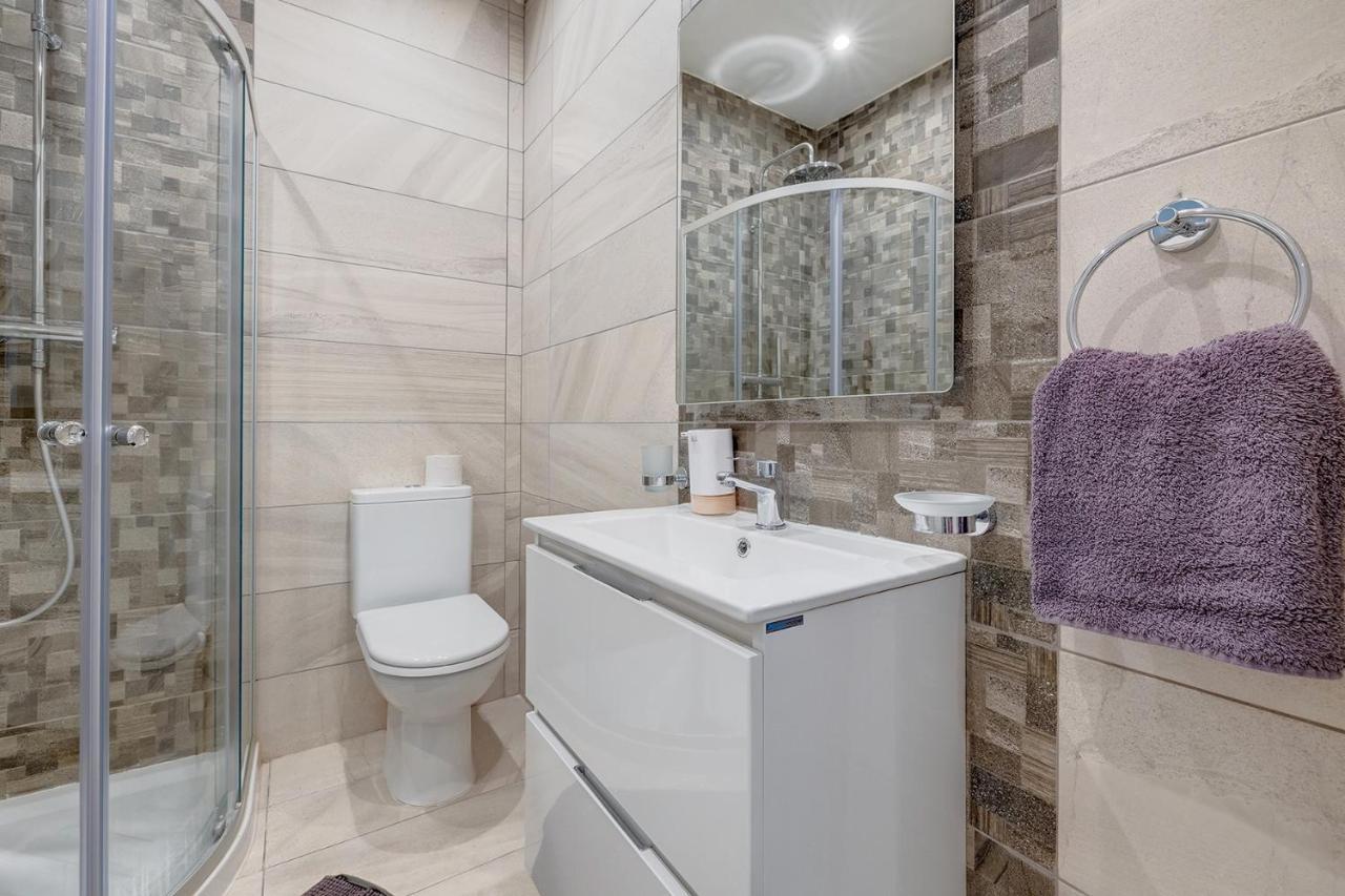 Modern 1Br Apartment, Central Location 슬리에마 외부 사진